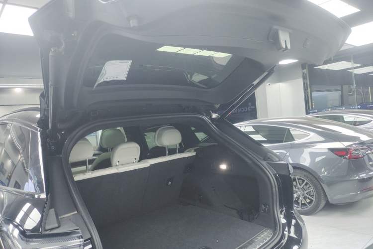 Used Nio ES7 2022 75 kWh Trunk