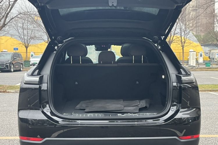 Used Nio ES7 2022 75 kWh Trunk