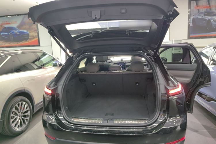 Used Nio ES7 2022 75 kWh Trunk