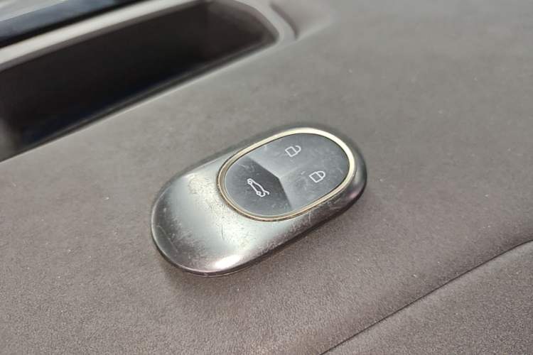 Used Nio ES7 2022 75 kWh Vehicle Key