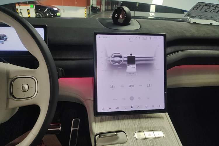 Used Nio ES7 2022 75 kWh Audio And AC Panel