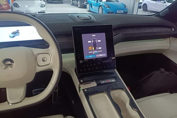 Used Nio ES7 2022 75 kWh Audio And AC Panel