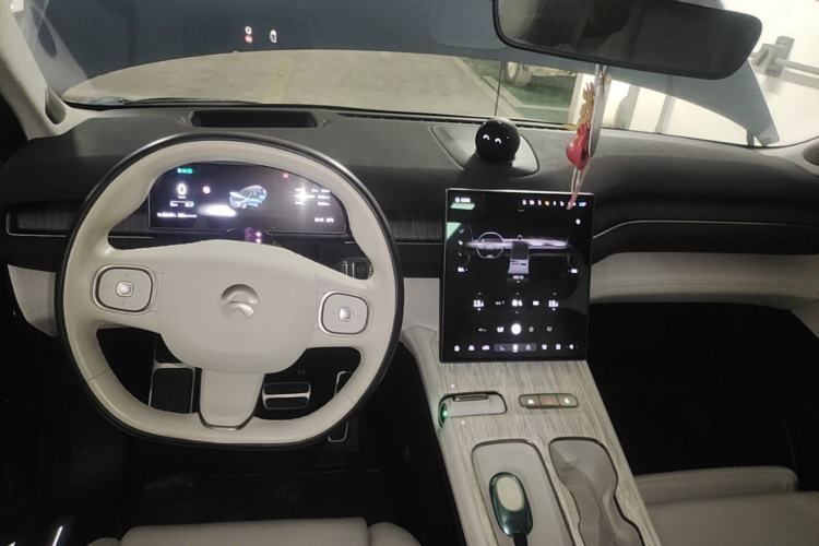 Used Nio ES7 2022 100kWh First Edition Center Console