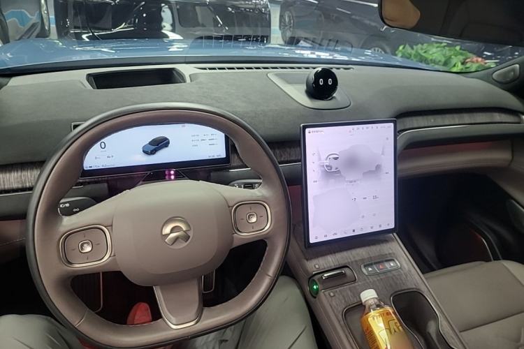 Used Nio ES7 2022 100 kWh Center Console