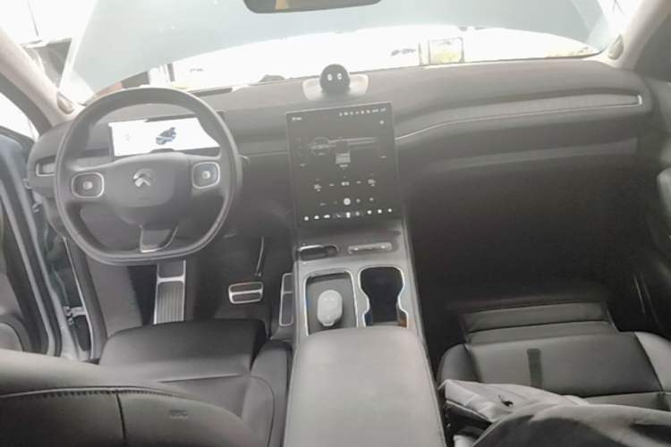 Used Nio ES7 2022 75 kWh Center Console