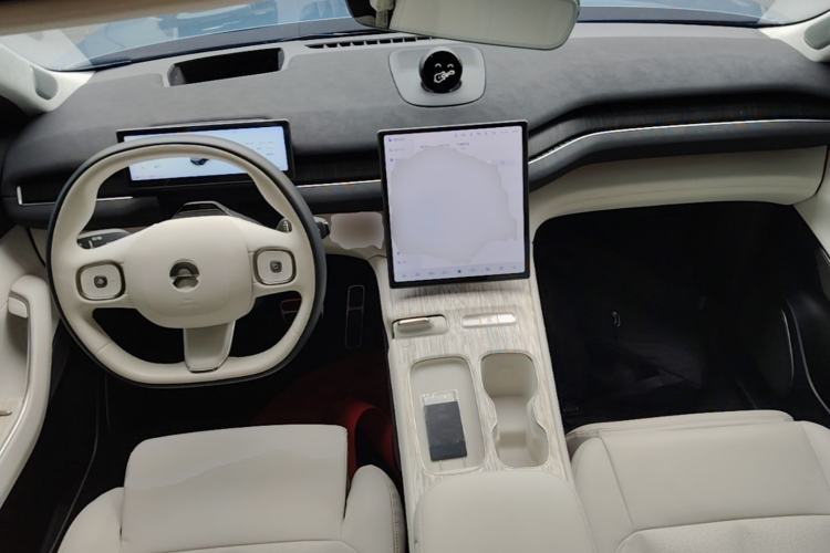 Used Nio ES7 2022 75 kWh Center Console