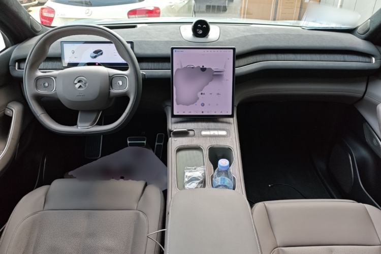 Used Nio ES7 2022 75 kWh Center Console