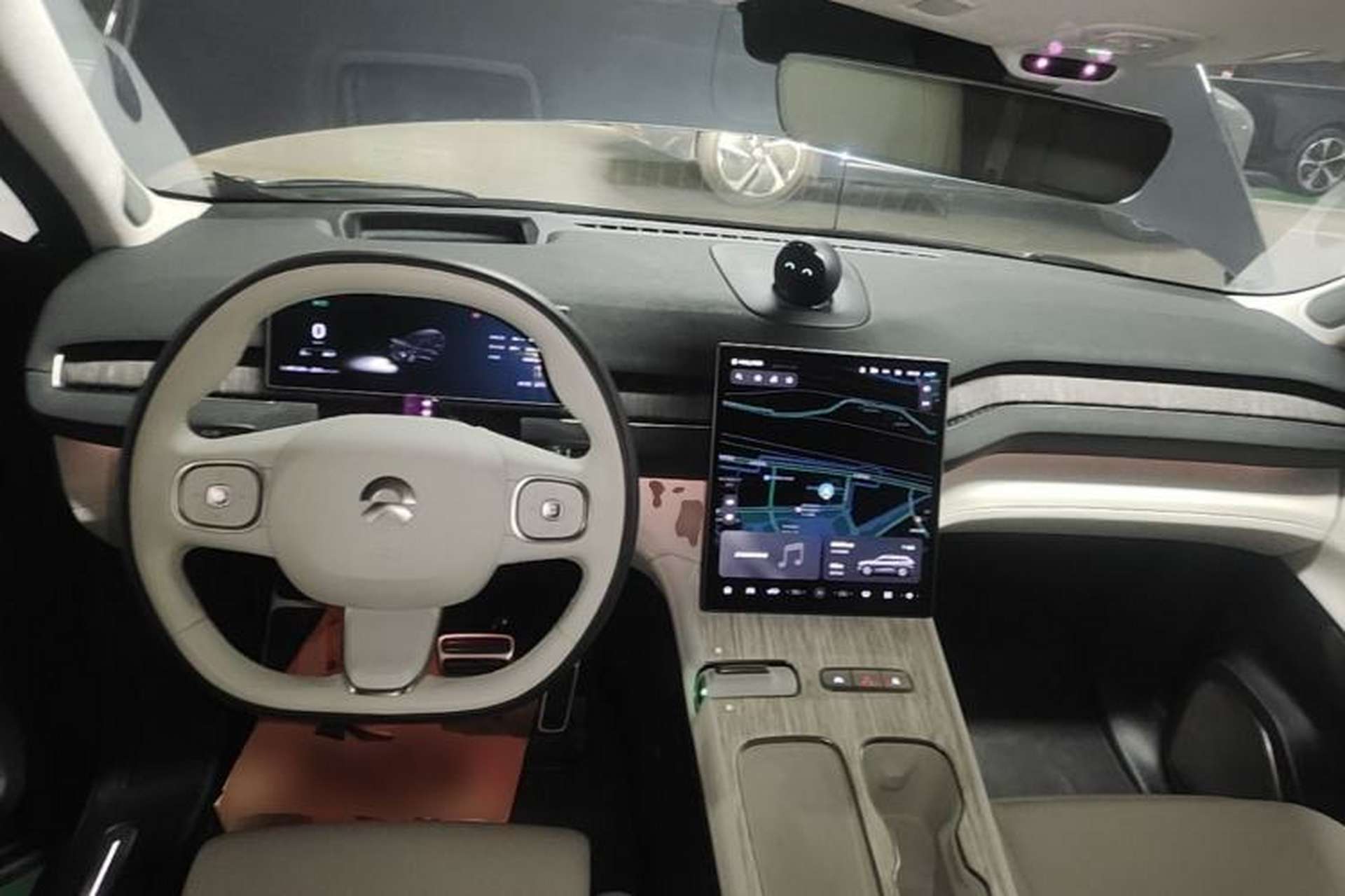 Used Nio ES7 2022 75 kWh Center Console