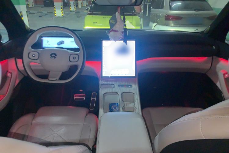 Used Nio ES7 2022 75 kWh Center Console