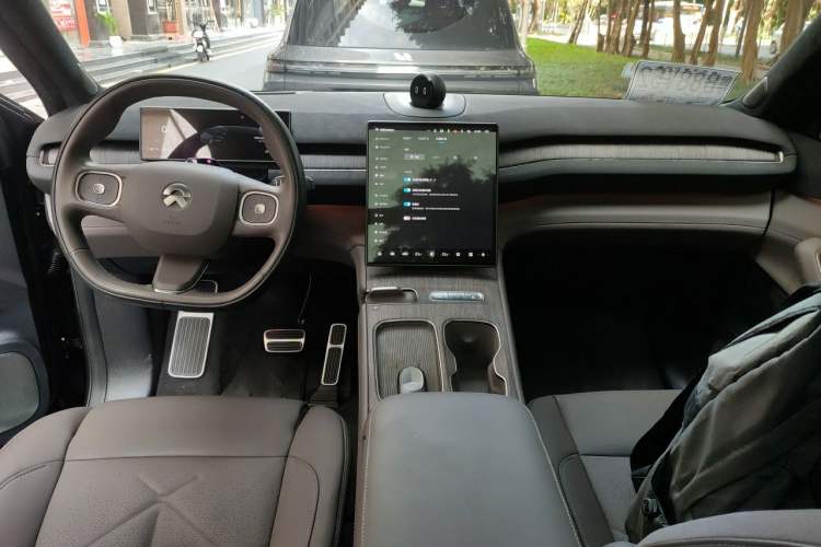 Used Nio ES7 2022 100kWh First Edition Center Console
