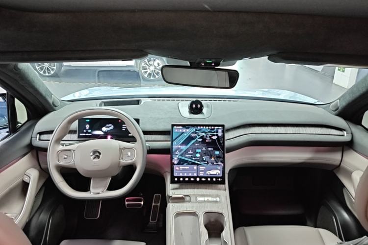Used Nio ES7 2022 75 kWh Center Console
