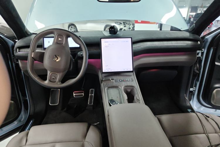 Used Nio ES7 2022 75 kWh Center Console