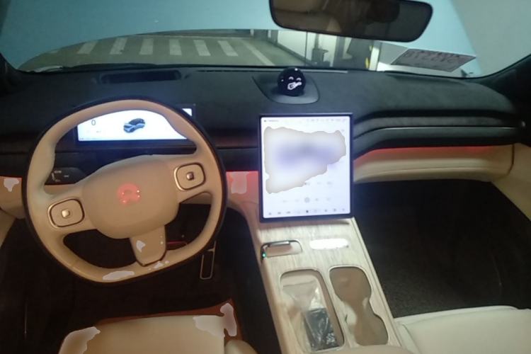 Used Nio ES7 2022 75 kWh Center Console