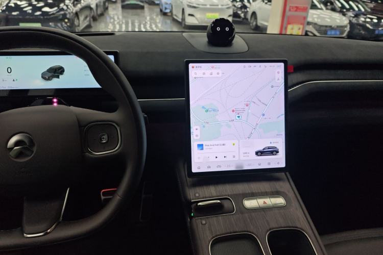 Used Nio ES7 2022 75 kWh Center Console