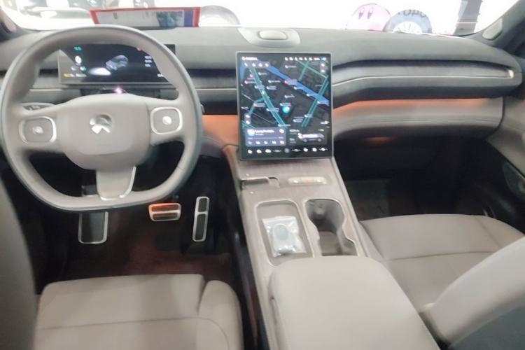 Used Nio ES7 2022 75 kWh Center Console