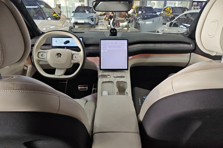 Used Nio ES7 2022 100kWh First Edition Center Console