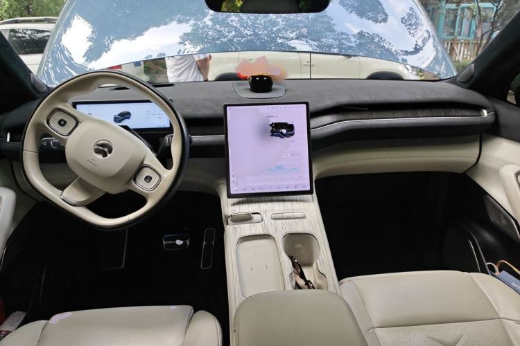 Used Nio ES7 2022 100kWh First Edition Center Console