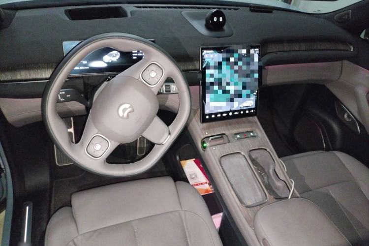 Used Nio ES7 2022 75 kWh Center Console