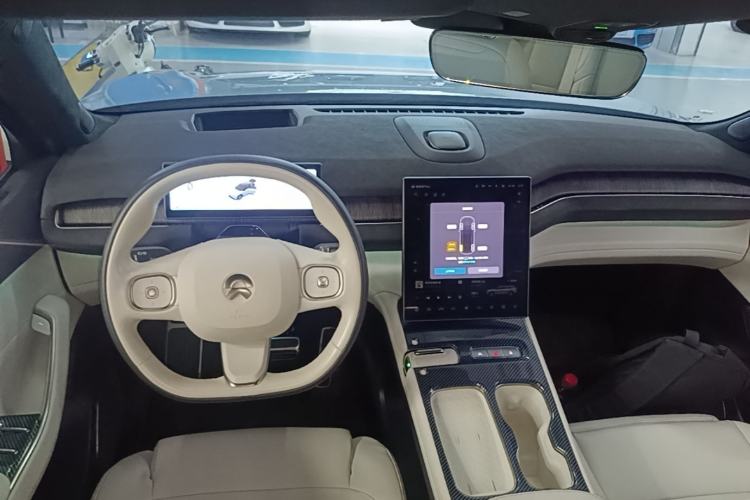 Used Nio ES7 2022 75 kWh Center Console