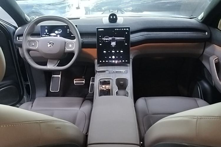 Used Nio ES7 2022 75 kWh Center Console