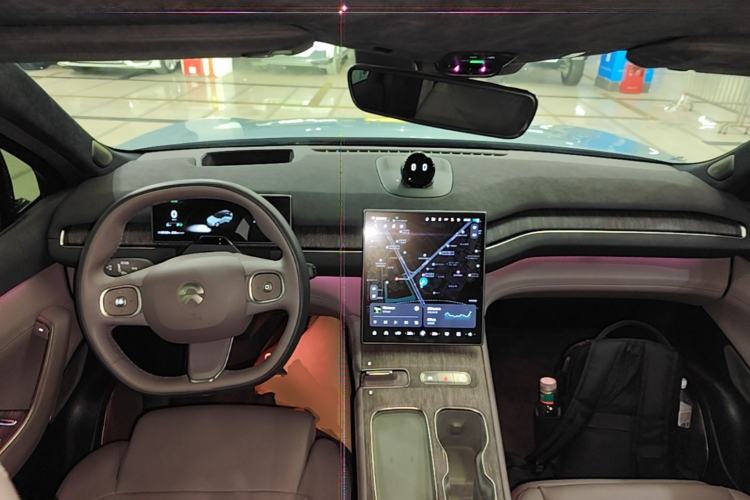Used Nio ES7 2022 75 kWh Center Console
