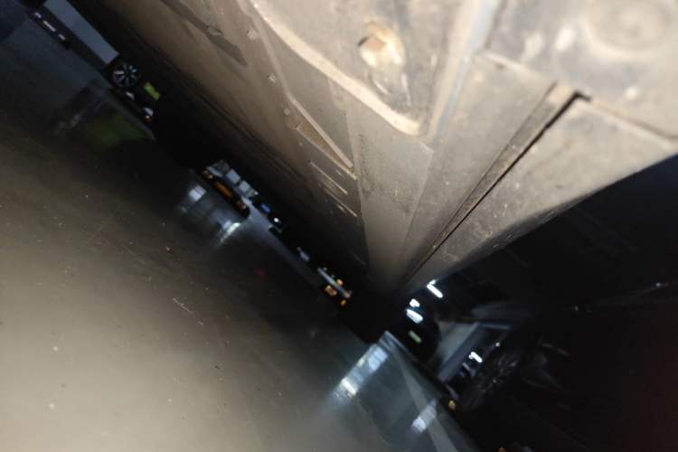 Used Nio ES7 2022 75 kWh Chassis Front Left