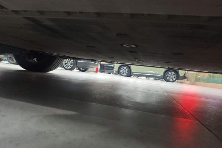 Used Nio ES7 2022 75 kWh Chassis Front Left