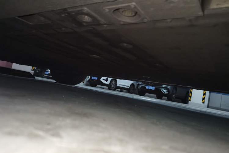 Used Nio ES7 2022 100 kWh Chassis Front Right
