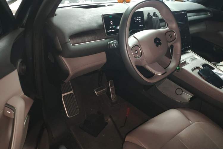 Used Nio ES7 2022 100 kWh Driver Seat