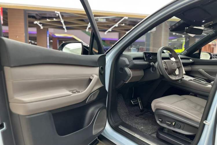 Used Nio ES7 2022 75 kWh Driver Seat