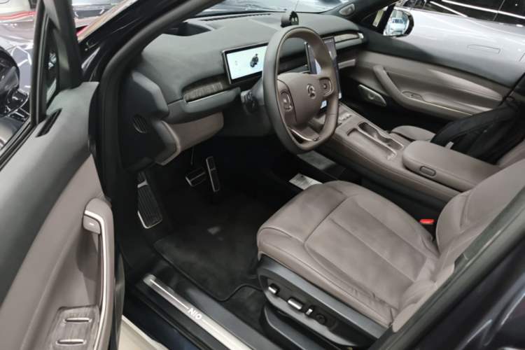 Used Nio ES7 2022 75 kWh Driver Seat