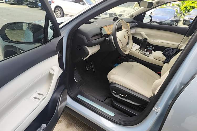 Used Nio ES7 2022 100 kWh Driver Seat