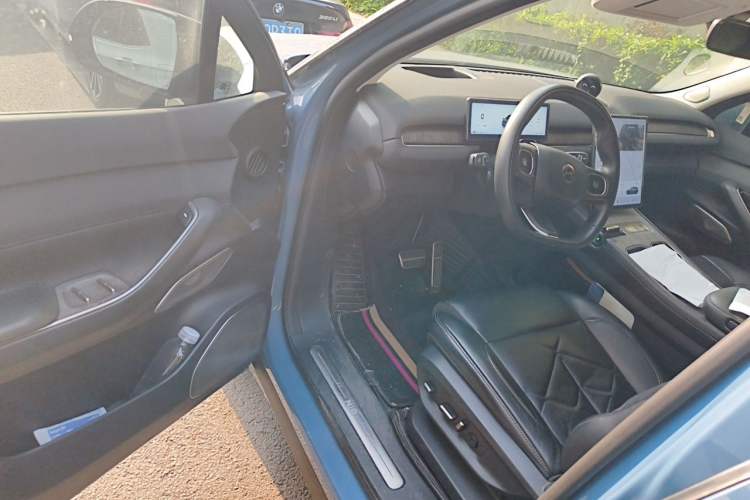 Used Nio ES7 2022 75 kWh Driver Seat