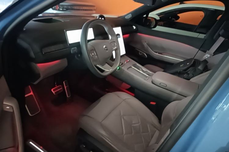 Used Nio ES7 2022 100 kWh Driver Seat