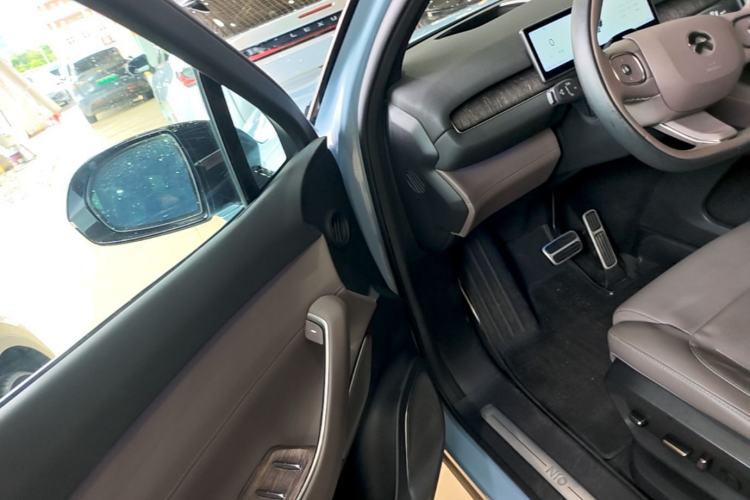 Used Nio ES7 2022 75 kWh Driver Seat
