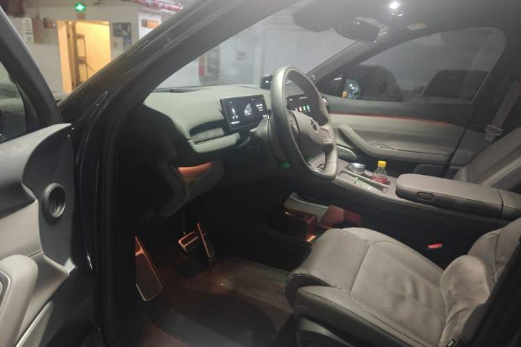 Used Nio ES7 2022 75 kWh Driver Seat