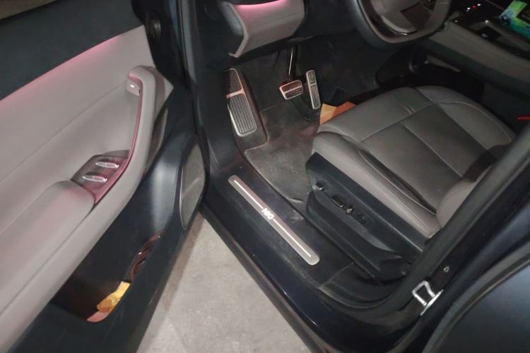Used Nio ES7 2022 75 kWh Driver Seat