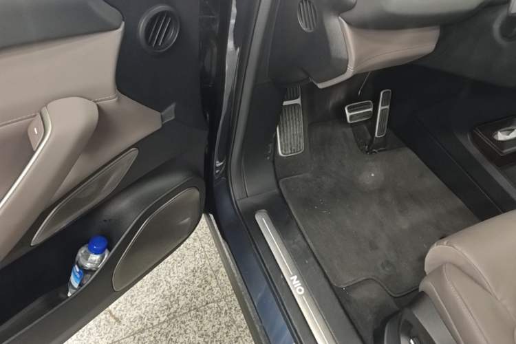 Used Nio ES7 2022 75 kWh Driver Seat