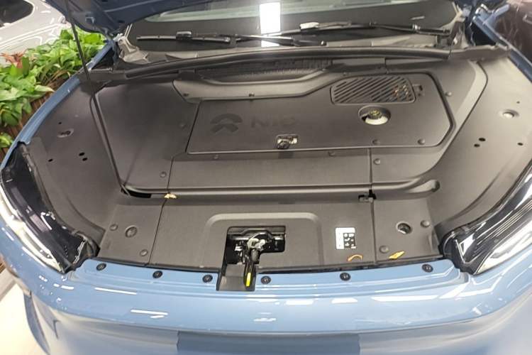 Used Nio ES7 2022 100 kWh Engine Bay