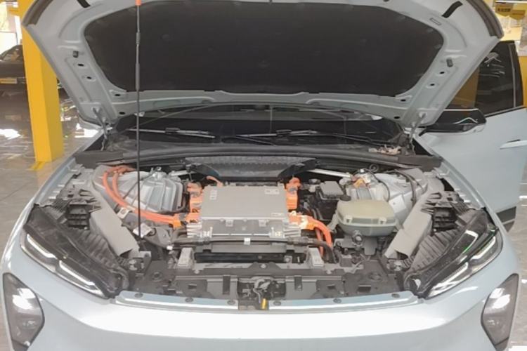 Used Nio ES7 2022 75 kWh Engine Bay