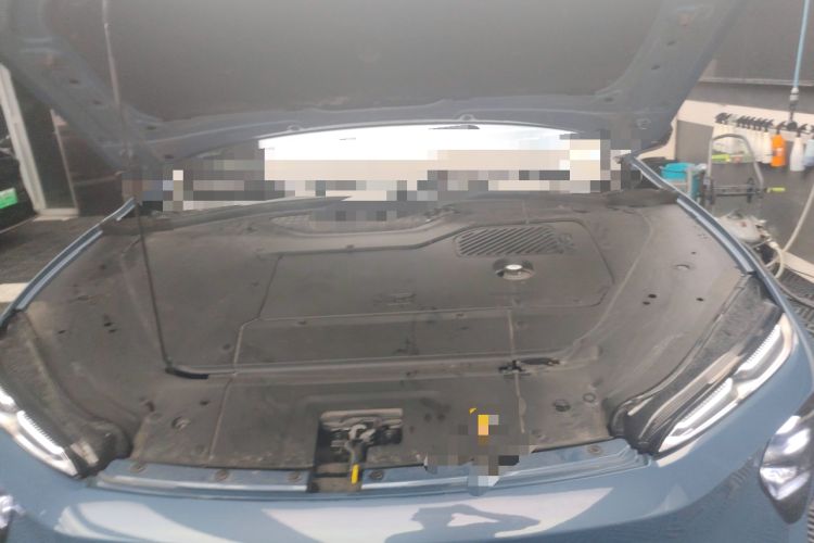 Used Nio ES7 2022 75 kWh Engine Bay