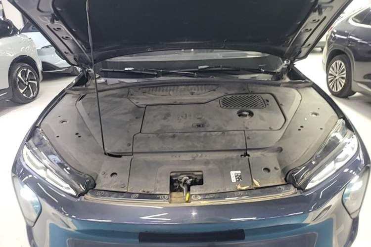 Used Nio ES7 2022 75 kWh Engine Bay