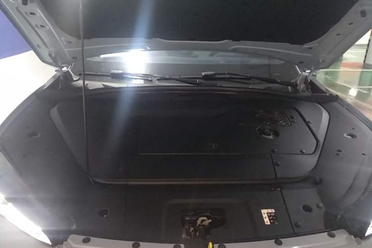Used Nio ES7 2022 75 kWh Engine Bay