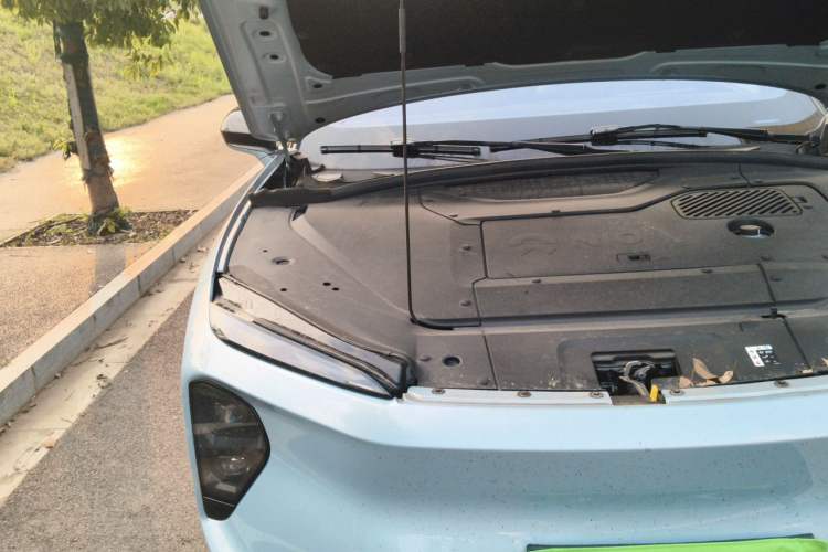 Used Nio ES7 2022 100kWh First Edition Engine Bay Right