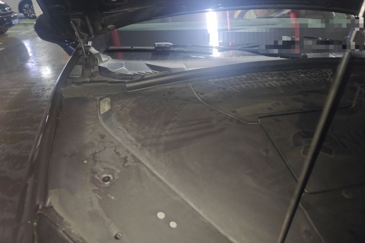 Used Nio ES7 2022 75 kWh Engine Bay Right