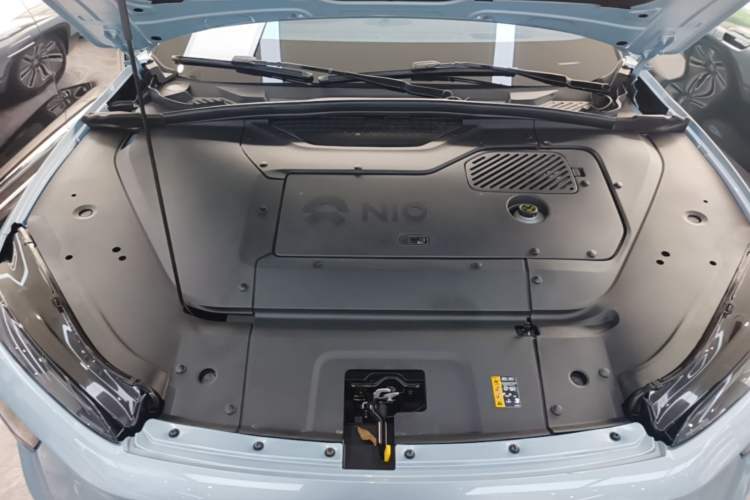 Used Nio ES7 2022 75 kWh Engine Bay
