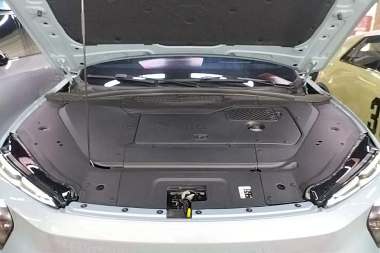 Used Nio ES7 2022 75 kWh Engine Bay