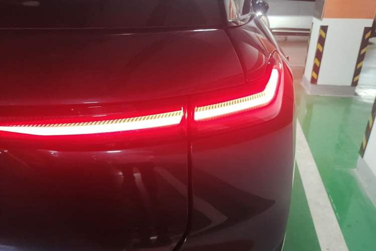Used Nio ES7 2022 75 kWh Exterior 3