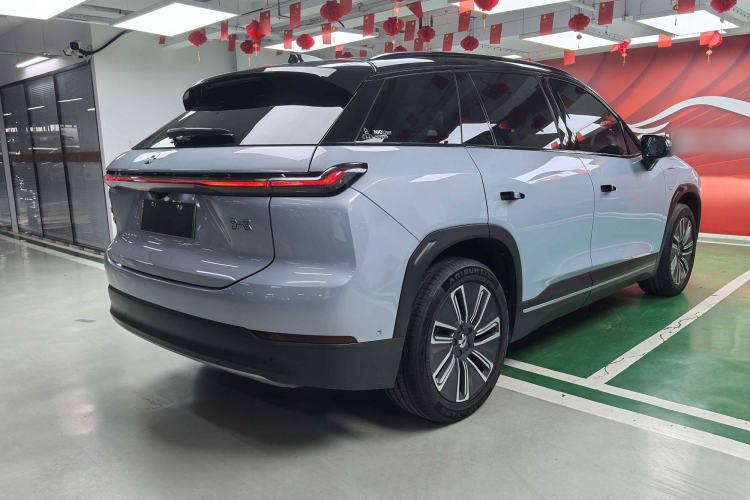 Used Nio ES7 2022 75 kWh Exterior 4