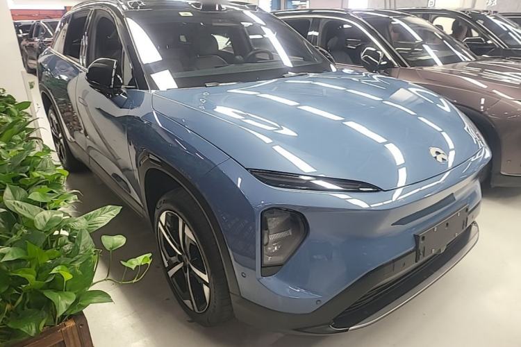 Used Nio ES7 2022 100 kWh Front Right 45 Deg